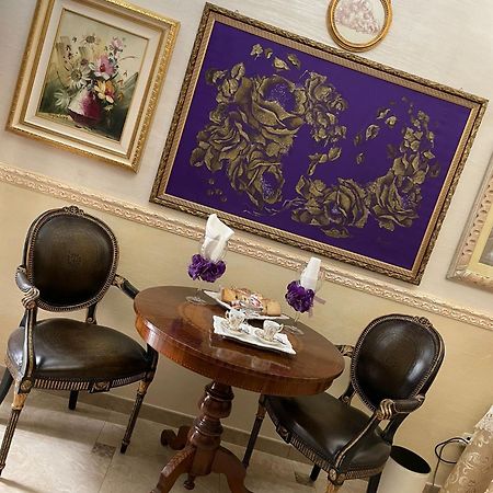 Regina Suite Bríndisi Habitación foto