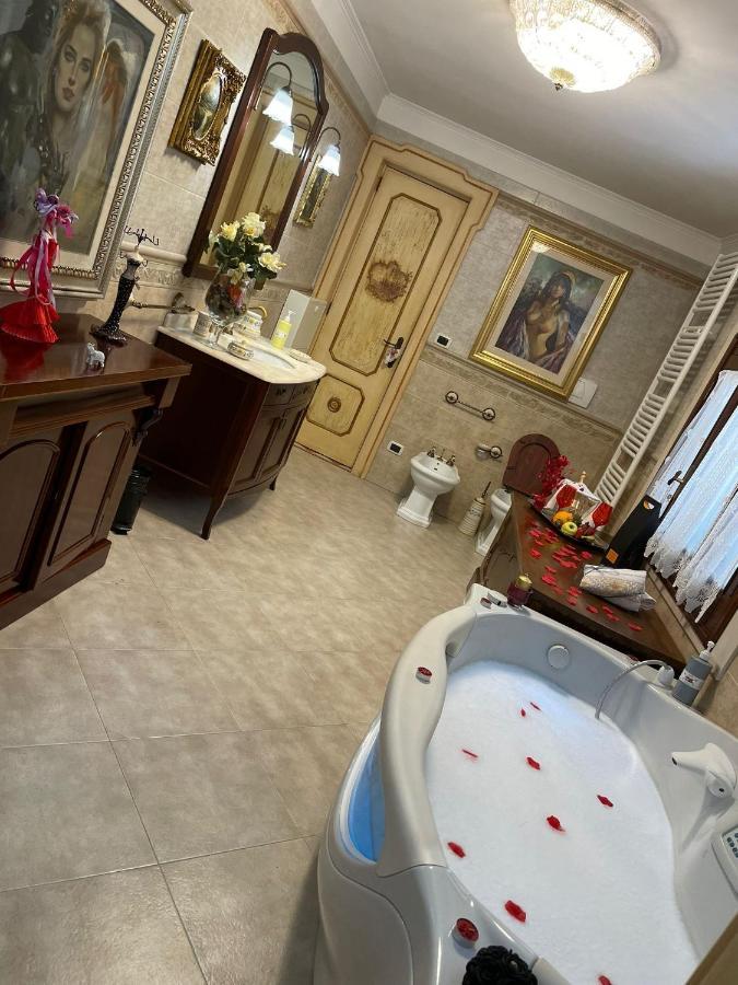 Regina Suite Bríndisi Exterior foto